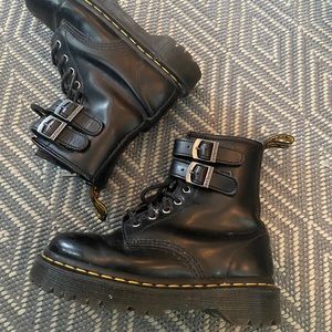 Dr. Martens US Women’s 5